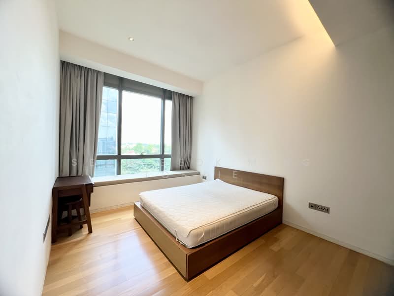 Leedon Residence, 24 Leedon Heights, 2 Bedrooms, 1,044 sqft, Condominium For Rent, by SEAH GEOK MING TOSHIE, 500127277 - Master Bedroom - PropertyGuru.com.sg