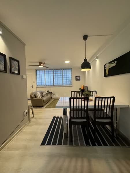 159 Bedok South Avenue 3, 159 Bedok South Avenue 3, 2 Bedrooms, 800 sqft, HDB Flat For Rent, by Avery Lin, 500127278 - Living Room - PropertyGuru.com.sg