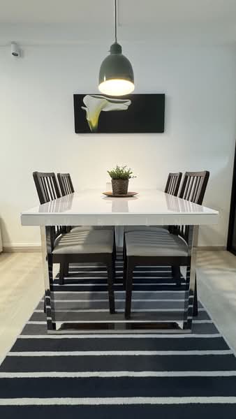 159 Bedok South Avenue 3, 159 Bedok South Avenue 3, 2 Bedrooms, 800 sqft, HDB Flat For Rent, by Avery Lin, 500127278 - Dining Room - PropertyGuru.com.sg
