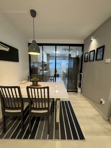 159 Bedok South Avenue 3, 159 Bedok South Avenue 3, 2 Bedrooms, 800 sqft, HDB Flat For Rent, by Avery Lin, 500127278 - Dining Room - PropertyGuru.com.sg