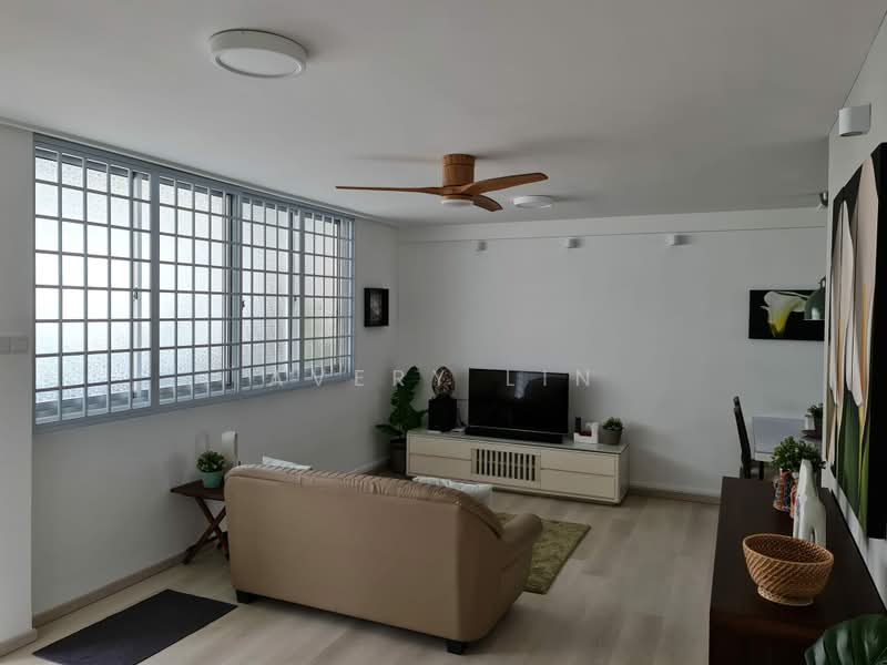 159 Bedok South Avenue 3, 159 Bedok South Avenue 3, 2 Bedrooms, 800 sqft, HDB Flat For Rent, by Avery Lin, 500127278 - Living Room - PropertyGuru.com.sg