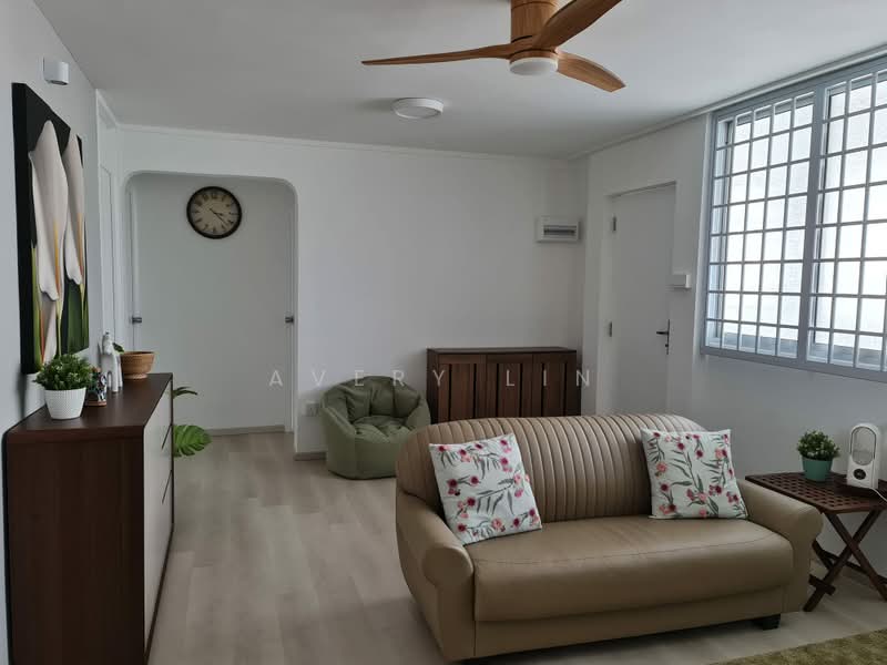159 Bedok South Avenue 3, 159 Bedok South Avenue 3, 2 Bedrooms, 800 sqft, HDB Flat For Rent, by Avery Lin, 500127278 - Living Room - PropertyGuru.com.sg