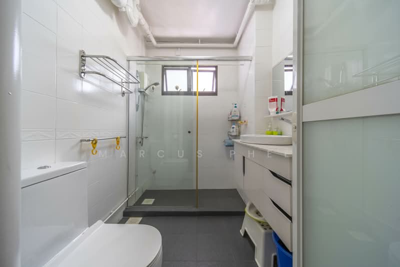 339A Sembawang Close, 339A Sembawang Close, 4 Bedrooms, 1,184 sqft, HDB Flat For Sale, by Marcus Phee, 500127282 - Bathroom - PropertyGuru.com.sg