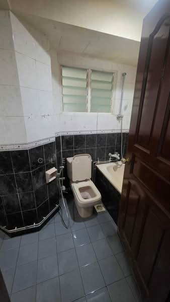 Melville Park, 18 Simei Street 1, 2 Bedrooms, 958 sqft, Apartment For Rent, by CLeo Leo, 500127292 - Bathroom - PropertyGuru.com.sg