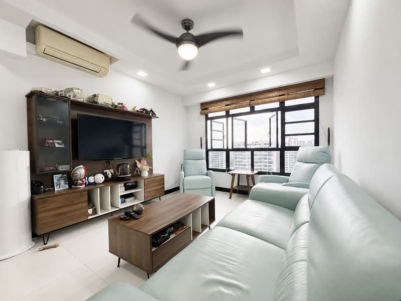 470C Fernvale Link, 470C Fernvale Link, 3 Bedrooms, 1,001 sqft, HDB Flat For Sale, by Jason Oon, 500127309 - Living Room - PropertyGuru.com.sg