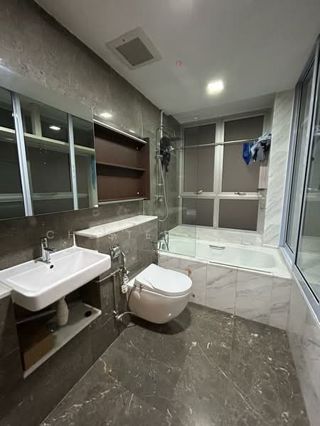The Parc Condominium, 3 West Coast Walk, Room Rental, 150 sqft, Condominium For Rent, by Chester Chia, 500127314 - Bathroom - PropertyGuru.com.sg