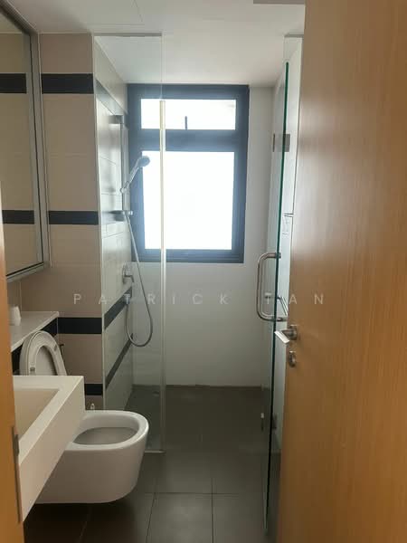 Nin Residence, 85 Pheng Geck Avenue, 2 Bedrooms, 925 sqft, Condominium For Rent, by Patrick Tan, 500127317 - Bathroom - PropertyGuru.com.sg