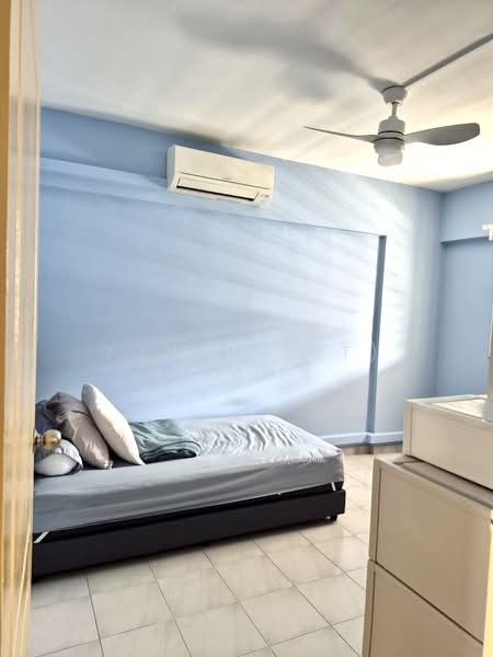 229 Bukit Batok East Avenue 3, 229 Bukit Batok East Avenue 3, 2 Bedrooms, 721 sqft, HDB Flat For Sale, by Jonah (JT) Tan, 500127319 - Bedroom - PropertyGuru.com.sg
