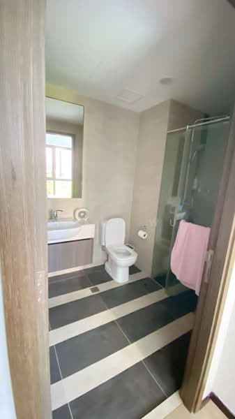Parc Riviera, 101 West Coast Vale, 2 Bedrooms, 710 sqft, Condominium For Sale, by Frank Wu, 500127320 - Bathroom - PropertyGuru.com.sg