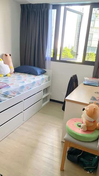 Parc Riviera, 101 West Coast Vale, 2 Bedrooms, 710 sqft, Condominium For Sale, by Frank Wu, 500127320 - Bedroom - PropertyGuru.com.sg
