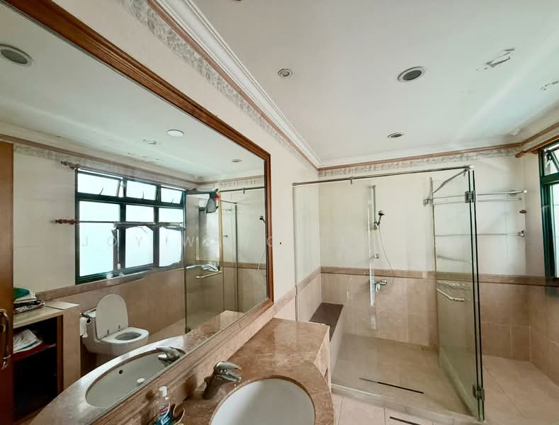 Watten Estate Road, , 7 Bedrooms, 6,500 sqft, Bungalow House For Sale, by Joy Wang Pei Pei, 500127324 - Bathroom - PropertyGuru.com.sg