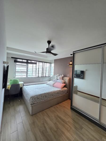 130B Lorong 1 Toa Payoh, 130B Lorong 1 Toa Payoh, 3 Bedrooms, 1,001 sqft, HDB Flat For Sale, by Chan Chang Rong, 500127325 - Master Bedroom - PropertyGuru.com.sg