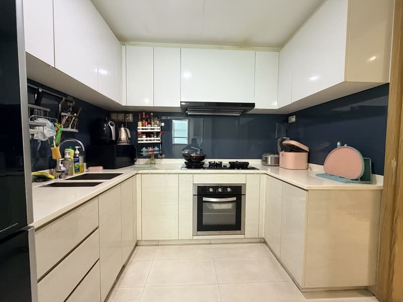 The Santorini, Tampines Street 86, 3 Bedrooms, 1,119 sqft, Condominium For Rent, by Algin Ng, 500127327 - Kitchen - PropertyGuru.com.sg