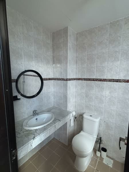 260 sims avenue, , 3 Bedrooms, 1,100 sqft, Apartment For Rent, by Yap Chun Wei, 500127335 - Bathroom - PropertyGuru.com.sg