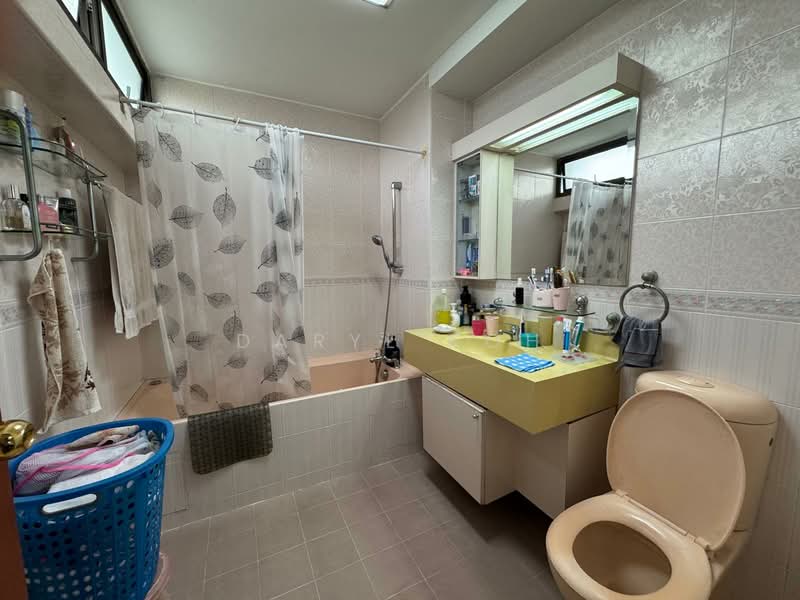 Nim Gardens, 73 Nim Road, 3 Bedrooms, 1,830 sqft, Condominium For Sale, by Daryl Koh, 500127336 - Bathroom - PropertyGuru.com.sg