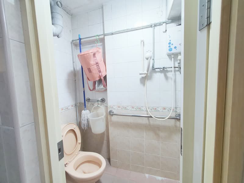9 Selegie Road, 9 Selegie Road, 2 Bedrooms, 603 sqft, HDB Flat For Sale, by YT 祝嬿婷, 500127340 - Bathroom - PropertyGuru.com.sg