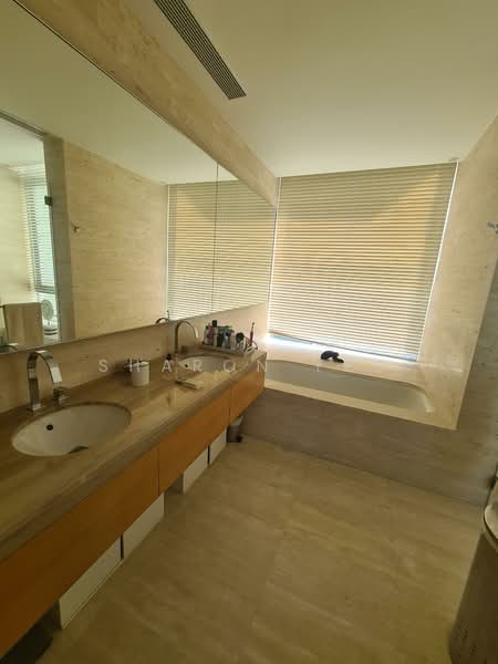 Ardmore II, 2 Ardmore Park, 4 Bedrooms, 2,024 sqft, Condominium For Rent, by Sharon Yeo, 500127343 - Bathroom - PropertyGuru.com.sg