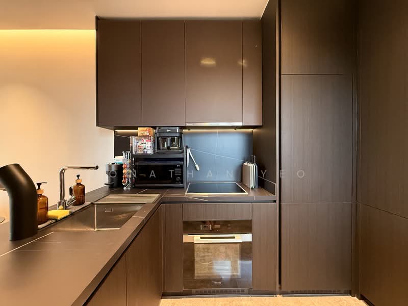 Hyll on Holland, 89 Holland Road, 2 Bedrooms, 657 sqft, Condominium For Sale, by Jonathan Yeo, 500127344 - Kitchen - PropertyGuru.com.sg