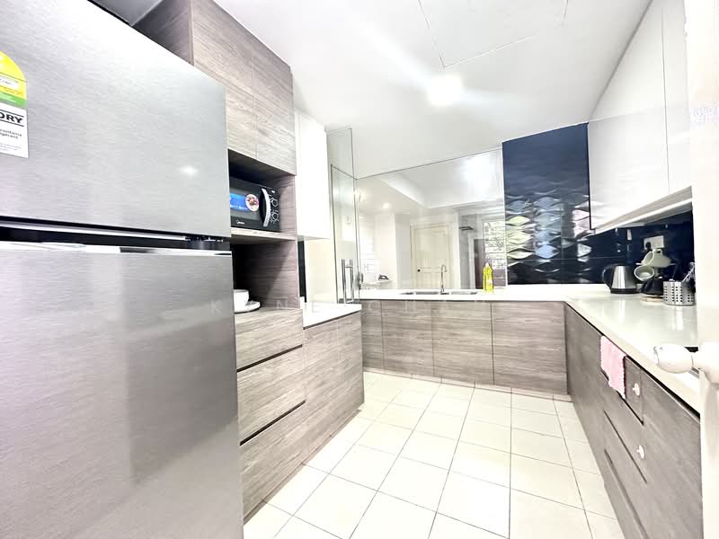 Chateau Le Fame, 51 Ewe Boon Road, Room Rental, 160 sqft, Apartment For Rent, by Kyne Chan, 500127348 - Kitchen - PropertyGuru.com.sg