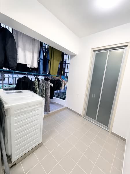 633 Choa Chu Kang North 6, 633 Choa Chu Kang North 6, 4 Bedrooms, 1,367 sqft, HDB Flat For Sale, by Alvin Tyh, 500127350 - Balcony - PropertyGuru.com.sg