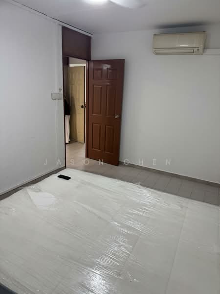 270 Yishun Street 22, 270 Yishun Street 22, 2 Bedrooms, 796 sqft, HDB Flat For Rent, by Jason Chen, 500127358 - Bedroom - PropertyGuru.com.sg