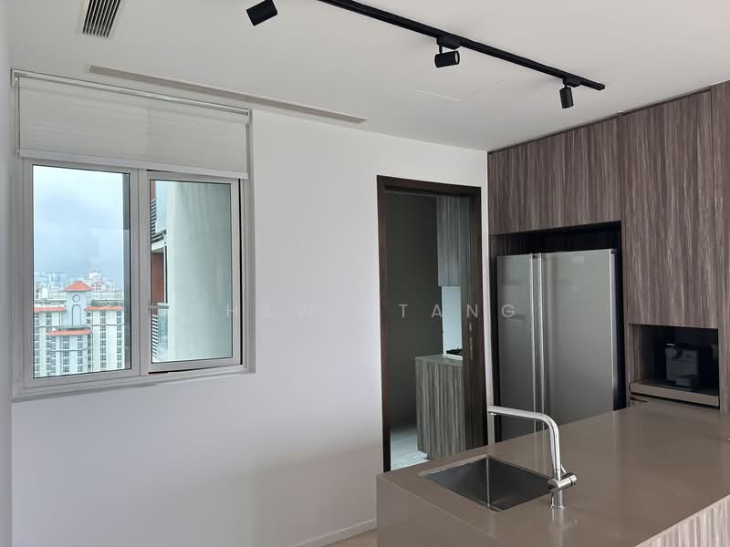 Principal Garden, 95 Prince Charles Crescent, 4 Bedrooms, 1,571 sqft, Condominium For Rent, by Shawn Tang, 500127361 - Kitchen - PropertyGuru.com.sg