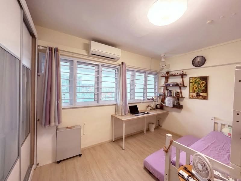 230 Hougang Avenue 1, 230 Hougang Avenue 1, 4 Bedrooms, 1,507 sqft, HDB Flat For Sale, by Patrick Chee, 500127369 - Bedroom - PropertyGuru.com.sg