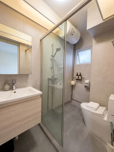 230 Hougang Avenue 1, 230 Hougang Avenue 1, 4 Bedrooms, 1,507 sqft, HDB Flat For Sale, by Patrick Chee, 500127369 - Bathroom - PropertyGuru.com.sg