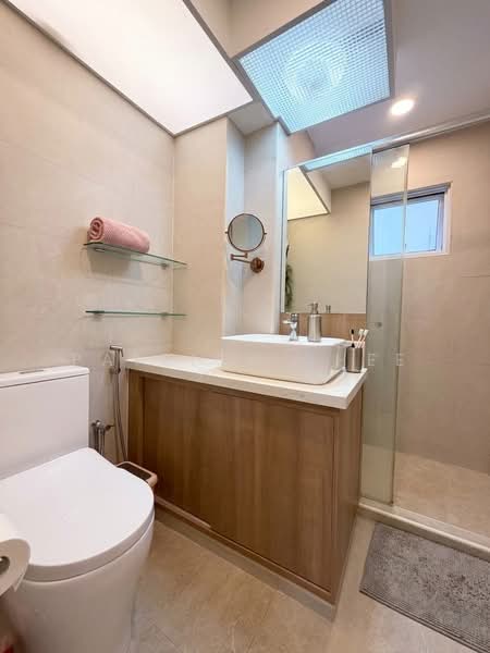 230 Hougang Avenue 1, 230 Hougang Avenue 1, 4 Bedrooms, 1,507 sqft, HDB Flat For Sale, by Patrick Chee, 500127369 - Bathroom - PropertyGuru.com.sg