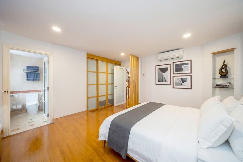 C.H.E.A.P 3 Storey Corner Terrace for Sale D26, Springside, 4 Bedrooms, 3,300 sqft, Corner Terrace For Sale, by Aaron Yeo, 500127370 - Bedroom - PropertyGuru.com.sg