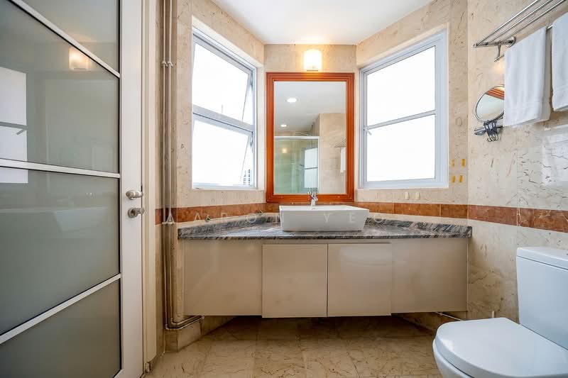 C.H.E.A.P 3 Storey Corner Terrace for Sale D26, Springside, 4 Bedrooms, 3,300 sqft, Corner Terrace For Sale, by Aaron Yeo, 500127370 - Bathroom - PropertyGuru.com.sg