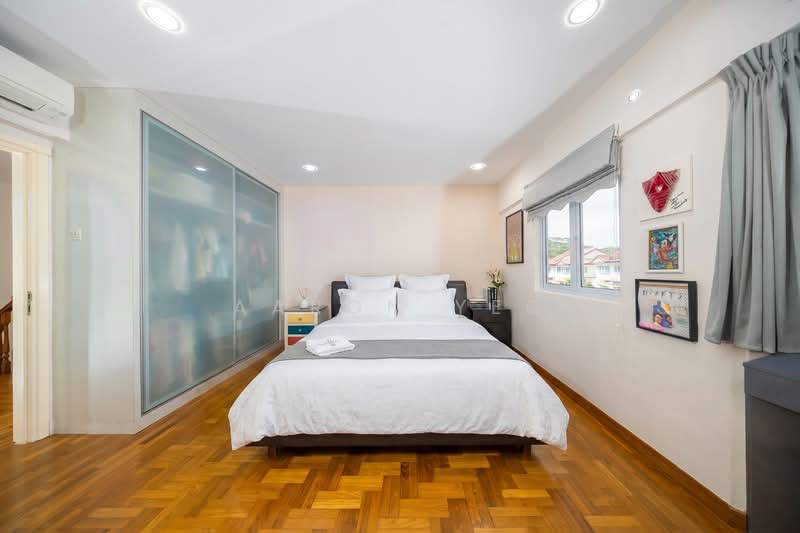 C.H.E.A.P 3 Storey Corner Terrace for Sale D26, Springside, 4 Bedrooms, 3,300 sqft, Corner Terrace For Sale, by Aaron Yeo, 500127370 - Bedroom - PropertyGuru.com.sg