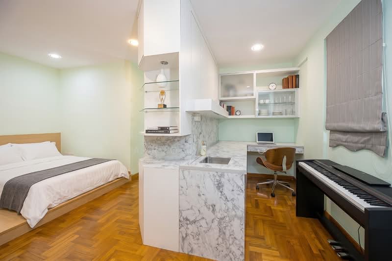 C.H.E.A.P 3 Storey Corner Terrace for Sale D26, Springside, 4 Bedrooms, 3,300 sqft, Corner Terrace For Sale, by Aaron Yeo, 500127370 - Bedroom - PropertyGuru.com.sg