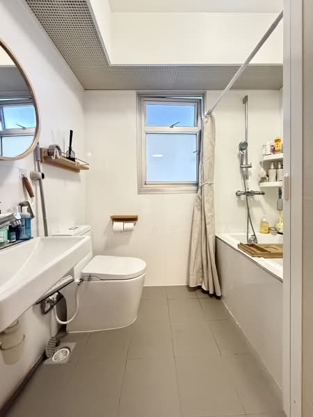 154B Bedok South Road, 154B Bedok South Road, 3 Bedrooms, 1,001 sqft, HDB Flat For Sale, by Andreas Tan, 500127371 - Bathroom - PropertyGuru.com.sg