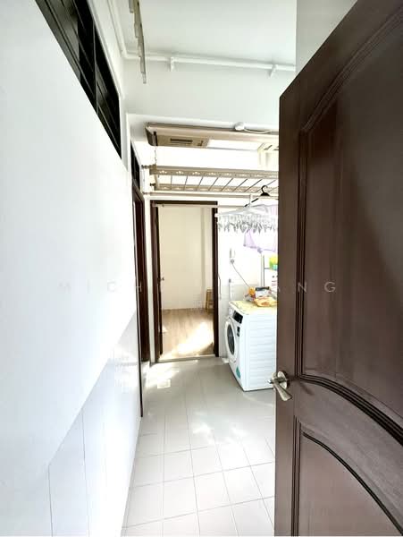 Avon Park, 1 Youngberg Terrace, 3 Bedrooms, 1,270 sqft, Condominium For Sale, by Michelle Ang 洪丽清, 500127377 - Yard - PropertyGuru.com.sg
