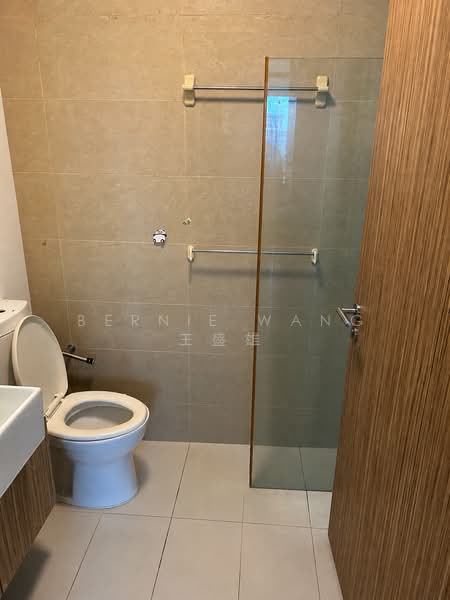 Trevista, 25 Lorong 3 Toa Payoh, 3 Bedrooms, 1,119 sqft, Condominium For Sale, by Bernie Wang 王盛雄, 500127380 - Bathroom - PropertyGuru.com.sg
