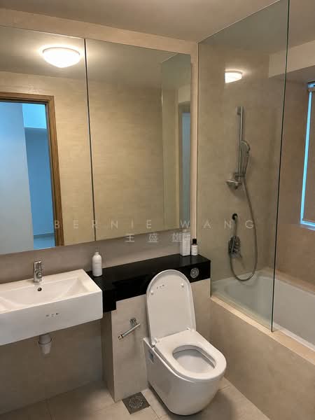Trevista, 25 Lorong 3 Toa Payoh, 3 Bedrooms, 1,119 sqft, Condominium For Sale, by Bernie Wang 王盛雄, 500127380 - Bathroom - PropertyGuru.com.sg