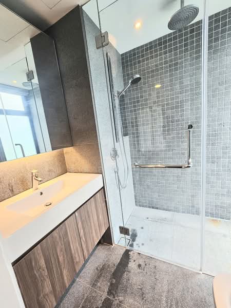 Hijauan, 63 Cavenagh Road, 2 Bedrooms, 732 sqft, Apartment For Rent, by Jeremy Li, 500127406 - Bathroom - PropertyGuru.com.sg