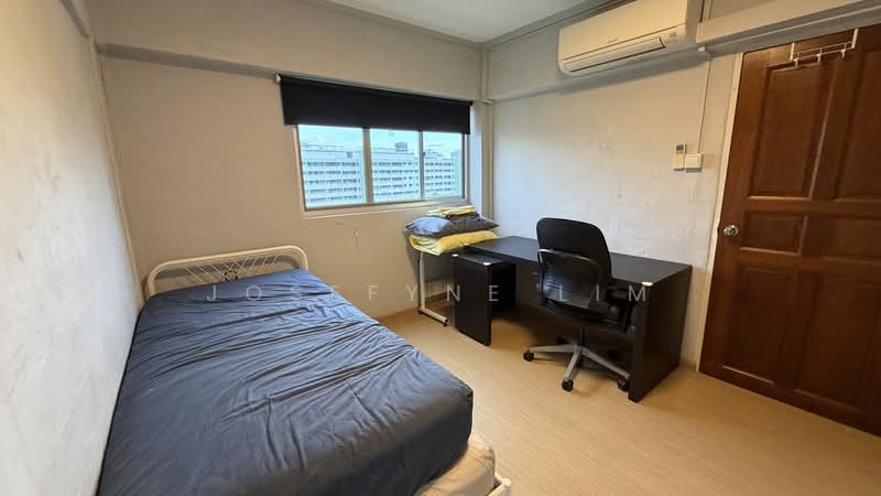 213 Ang Mo Kio Avenue 3, 213 Ang Mo Kio Avenue 3, 3 Bedrooms, 882 sqft, HDB Flat For Sale, by Josefyne Lim, 500127409 - Bedroom - PropertyGuru.com.sg
