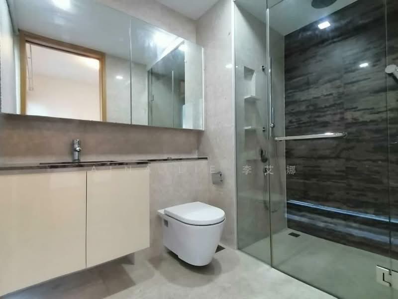 Spacious 2 Bedders plus Study next to Lorong Chuan MRT, , 2 Bedrooms, 904 sqft, Condominium For Rent, by Aina Lie 李艾娜, 500127423 - Bathroom - PropertyGuru.com.sg