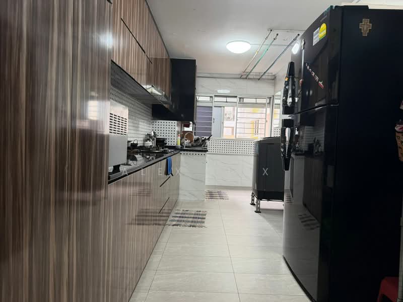 350 Bukit Batok Street 34, 350 Bukit Batok Street 34, 3 Bedrooms, 903 sqft, HDB Flat For Sale, by Alex Alex, 500127432 - Kitchen - PropertyGuru.com.sg