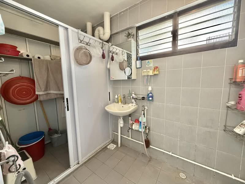 119 Marsiling Rise, 119 Marsiling Rise, Room Rental, 108 sqft, HDB Flat For Rent, by Young Chng, 500127434 - Bathroom - PropertyGuru.com.sg