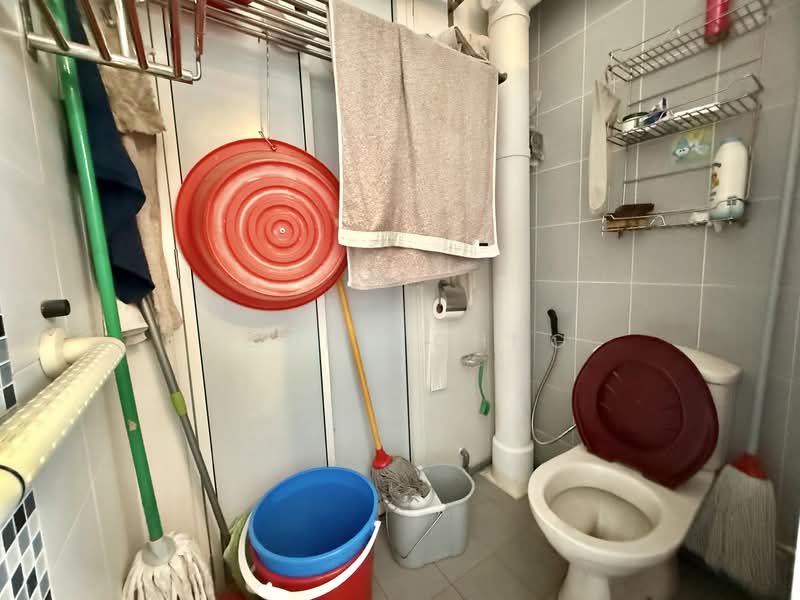 119 Marsiling Rise, 119 Marsiling Rise, Room Rental, 108 sqft, HDB Flat For Rent, by Young Chng, 500127434 - Bathroom - PropertyGuru.com.sg