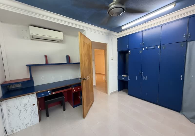 244 Hougang Street 22, 244 Hougang Street 22, 3 Bedrooms, 990 sqft, HDB Flat For Sale, by Catherine Lim, 500127452 - Bedroom - PropertyGuru.com.sg