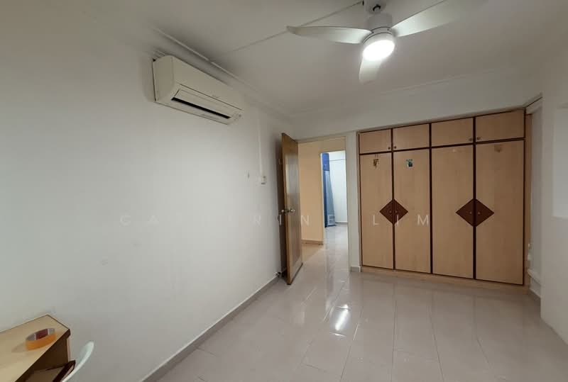 244 Hougang Street 22, 244 Hougang Street 22, 3 Bedrooms, 990 sqft, HDB Flat For Sale, by Catherine Lim, 500127452 - Bedroom - PropertyGuru.com.sg
