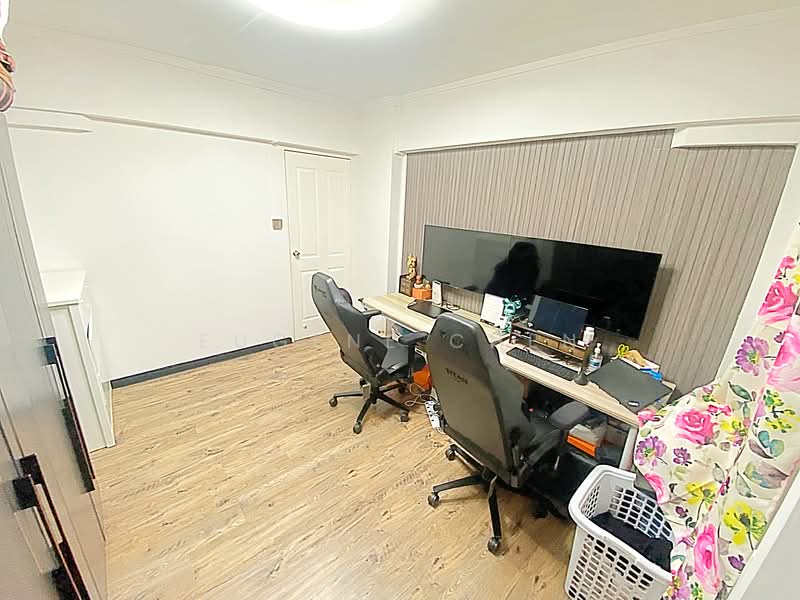 426 Pasir Ris Drive 6, 426 Pasir Ris Drive 6, 3 Bedrooms, 904 sqft, HDB Flat For Sale, by Eugene Chen, 500127457 - Study - PropertyGuru.com.sg