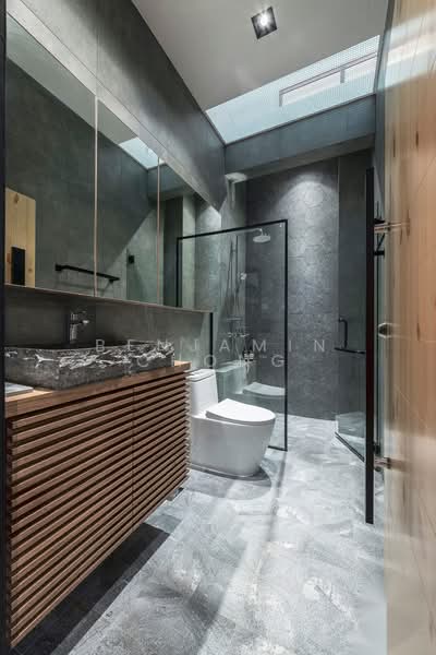 Stunning 5 Bedroom Renovated Terrace | Move-in | 999-yr | Near Kovan MRT, Jalan Arif, 5 Bedrooms, 3,500 sqft, Terraced House For Sale, by Benjamin Chong, 500127469 - Bathroom - PropertyGuru.com.sg