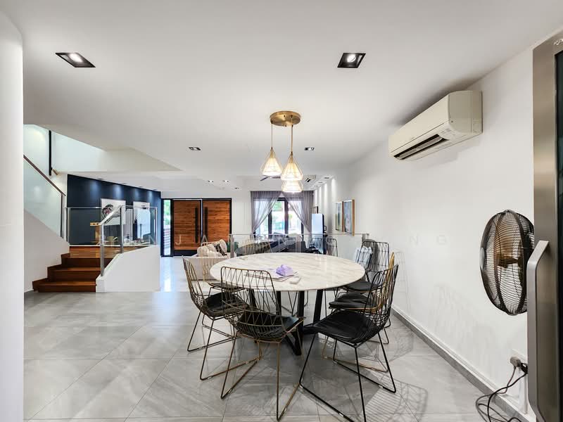Stunning 5 Bedroom Renovated Terrace | Move-in | 999-yr | Near Kovan MRT, Jalan Arif, 5 Bedrooms, 3,500 sqft, Terraced House For Sale, by Benjamin Chong, 500127469 - Dining Room - PropertyGuru.com.sg