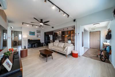 For Sale - 22 Queen's Close