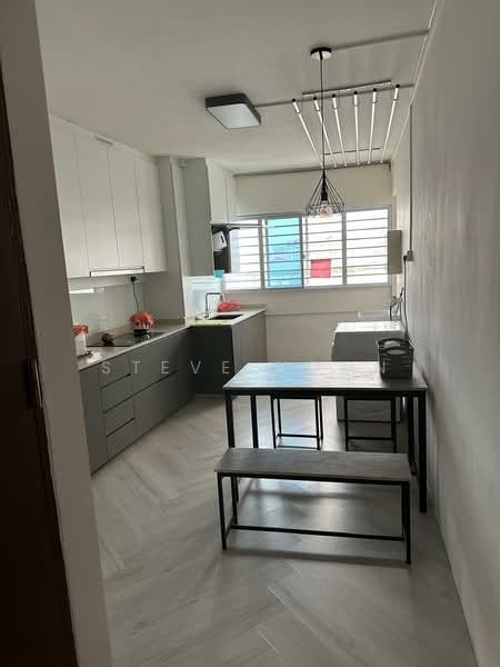 247 Jurong East Street 24, 247 Jurong East Street 24, Room Rental, 120 sqft, HDB Flat For Rent, by Steve Voon, 500127477 - Kitchen - PropertyGuru.com.sg